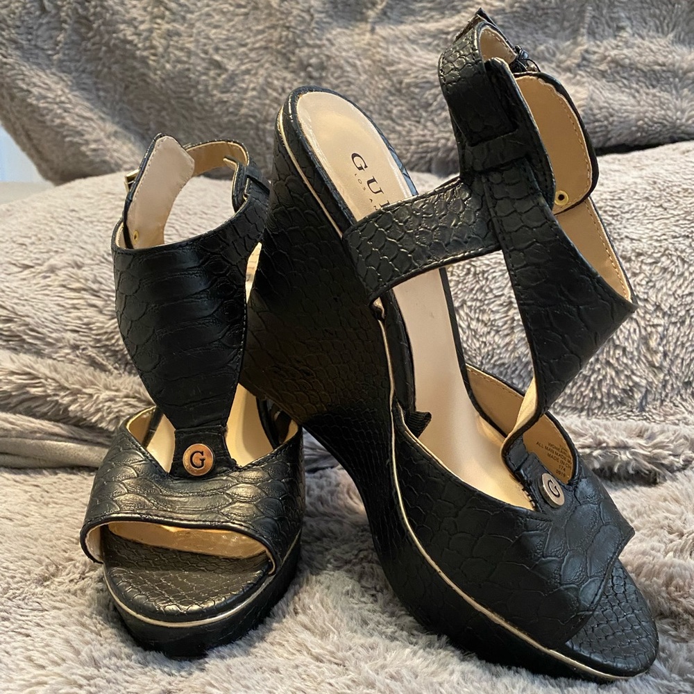 Black Guess Platform 7 1/2